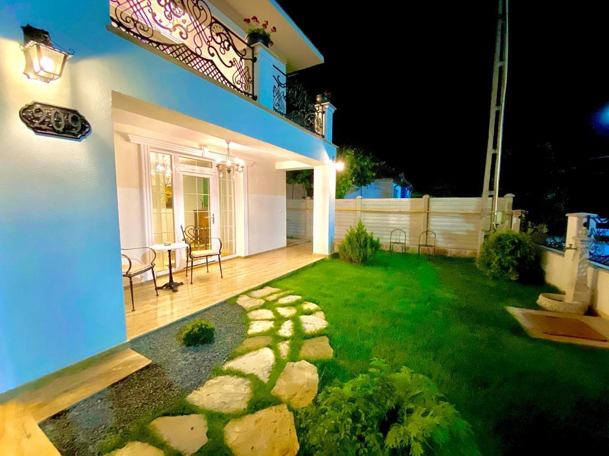 Sarada Boutique Luxury Apartment Deva Exterior photo
